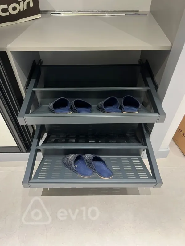 Kirayə verilir 2 otaqlı yeni tikili 120 m²