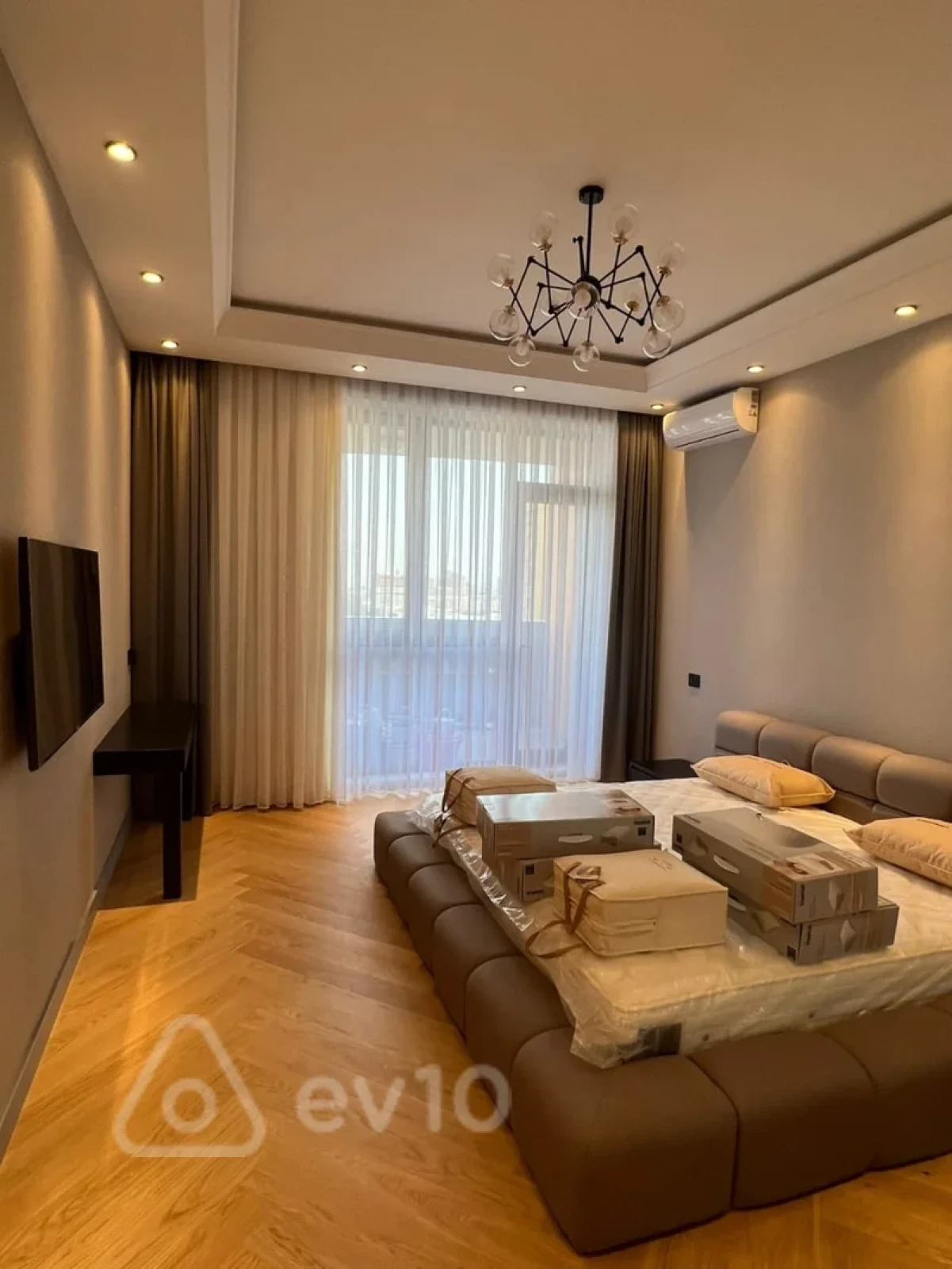 Kirayə verilir 2 otaqlı yeni tikili 120 m²