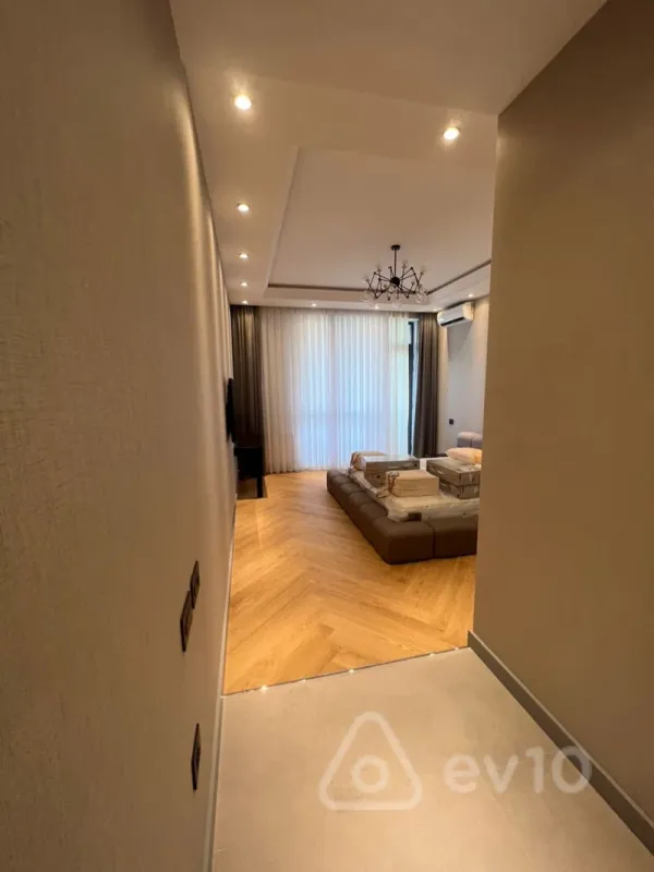 Kirayə verilir 2 otaqlı yeni tikili 120 m²