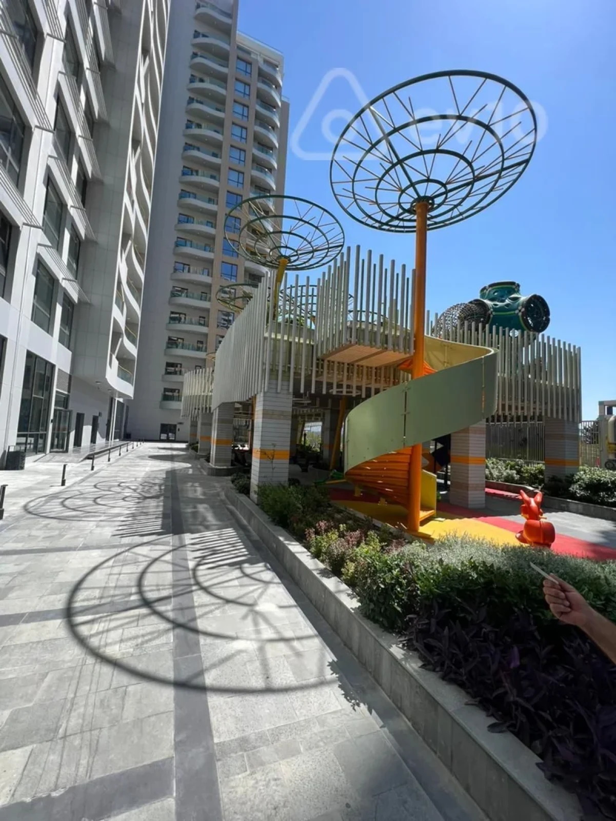 Kirayə verilir 2 otaqlı yeni tikili 120 m²