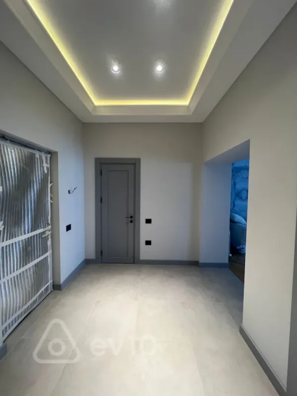 Kirayə verilir 2 otaqlı yeni tikili 120 m²