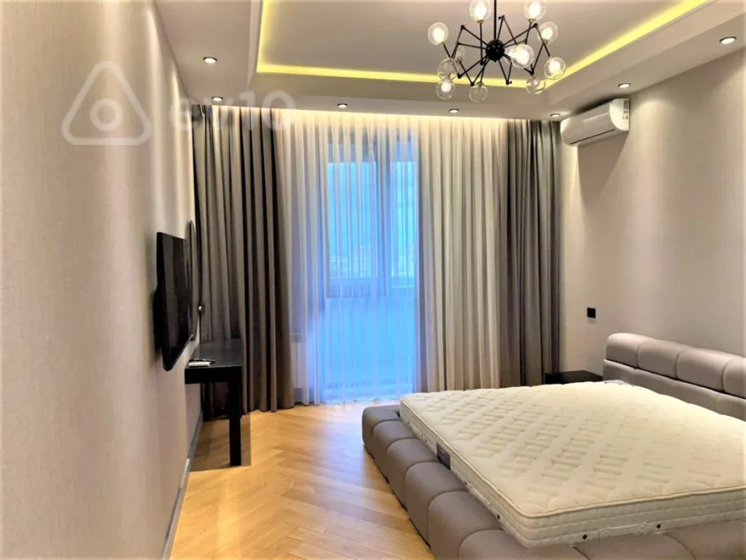 Kirayə verilir 2 otaqlı yeni tikili 120 m²