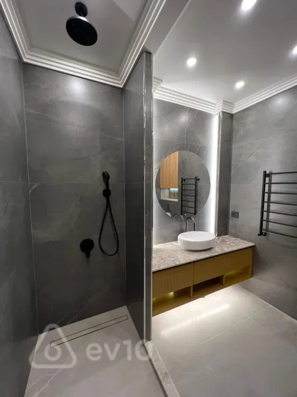 Kirayə verilir 2 otaqlı yeni tikili 120 m²