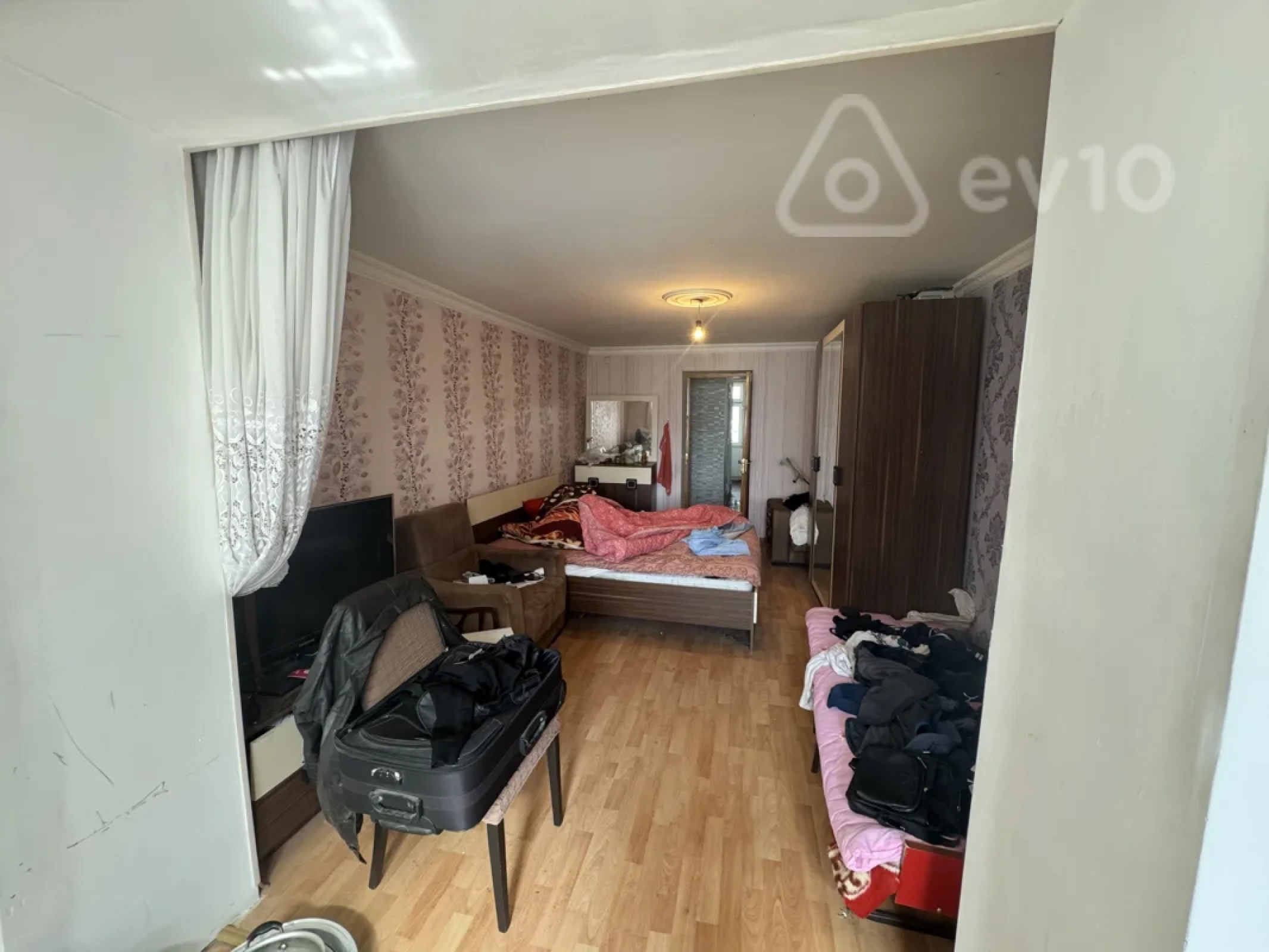 Satılır 3 otaqlı köhnə tikili 60 m²