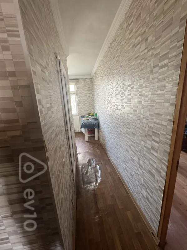 Satılır 3 otaqlı köhnə tikili 60 m²
