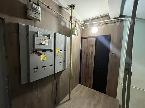 Satılır 3 otaqlı köhnə tikili 85 m²