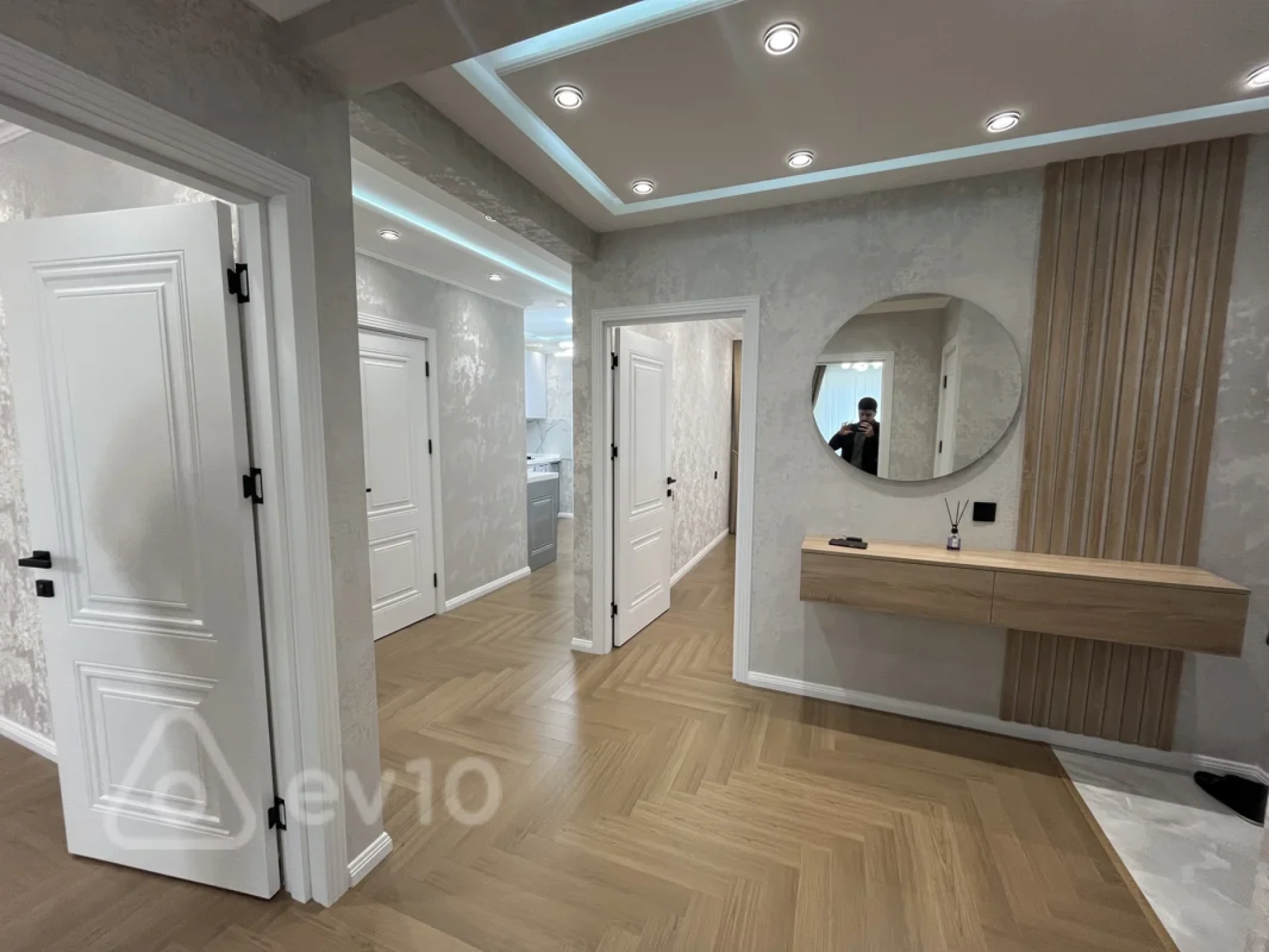Satılır 3 otaqlı köhnə tikili 85 m²