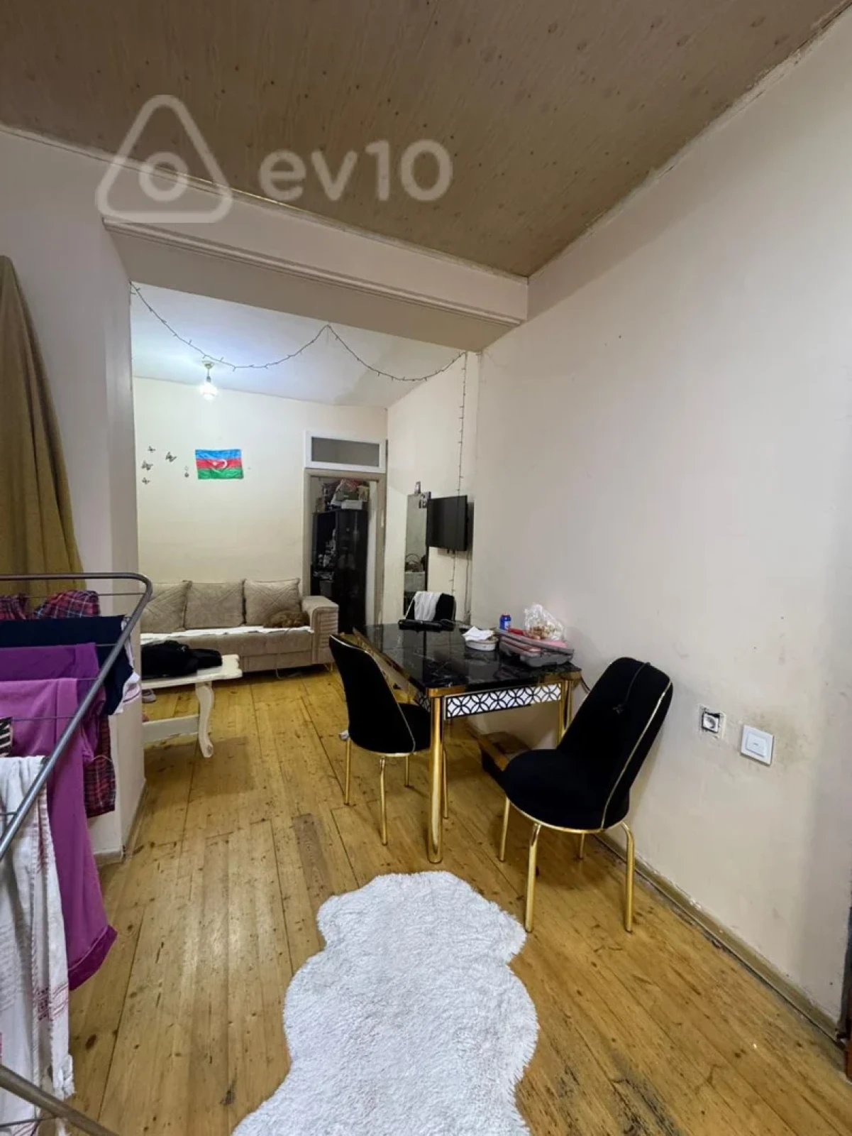 Kirayə verilir 2 otaqlı köhnə tikili 55 m²