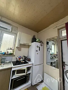 Kirayə verilir 2 otaqlı köhnə tikili 55 m²