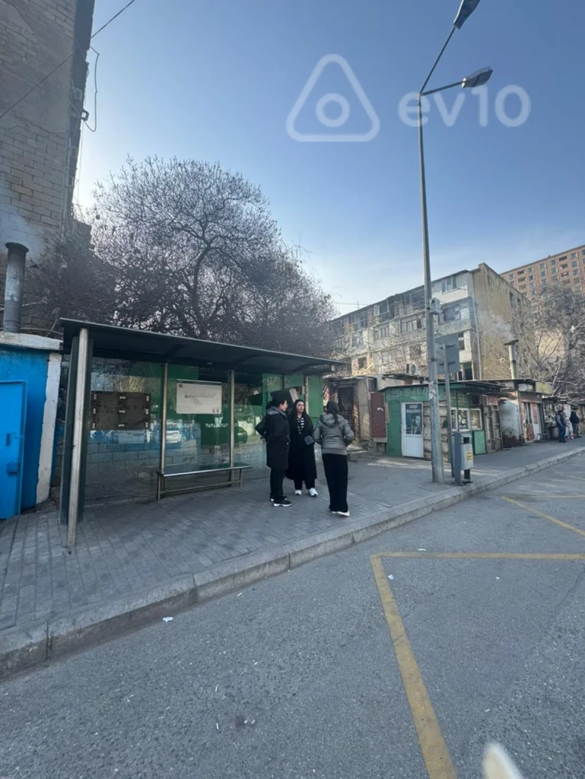 Kirayə verilir 2 otaqlı köhnə tikili 55 m²