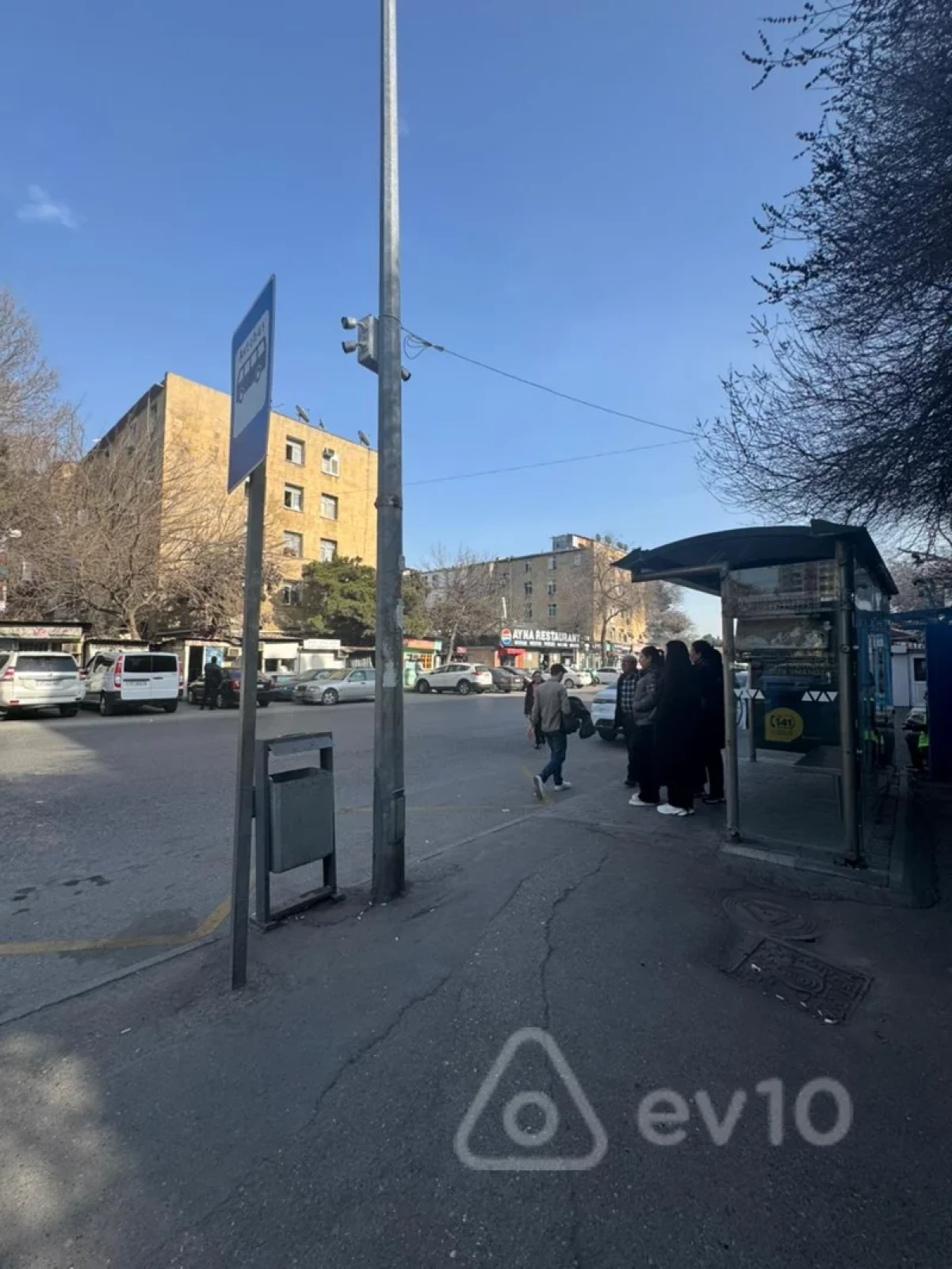 Kirayə verilir 2 otaqlı köhnə tikili 55 m²