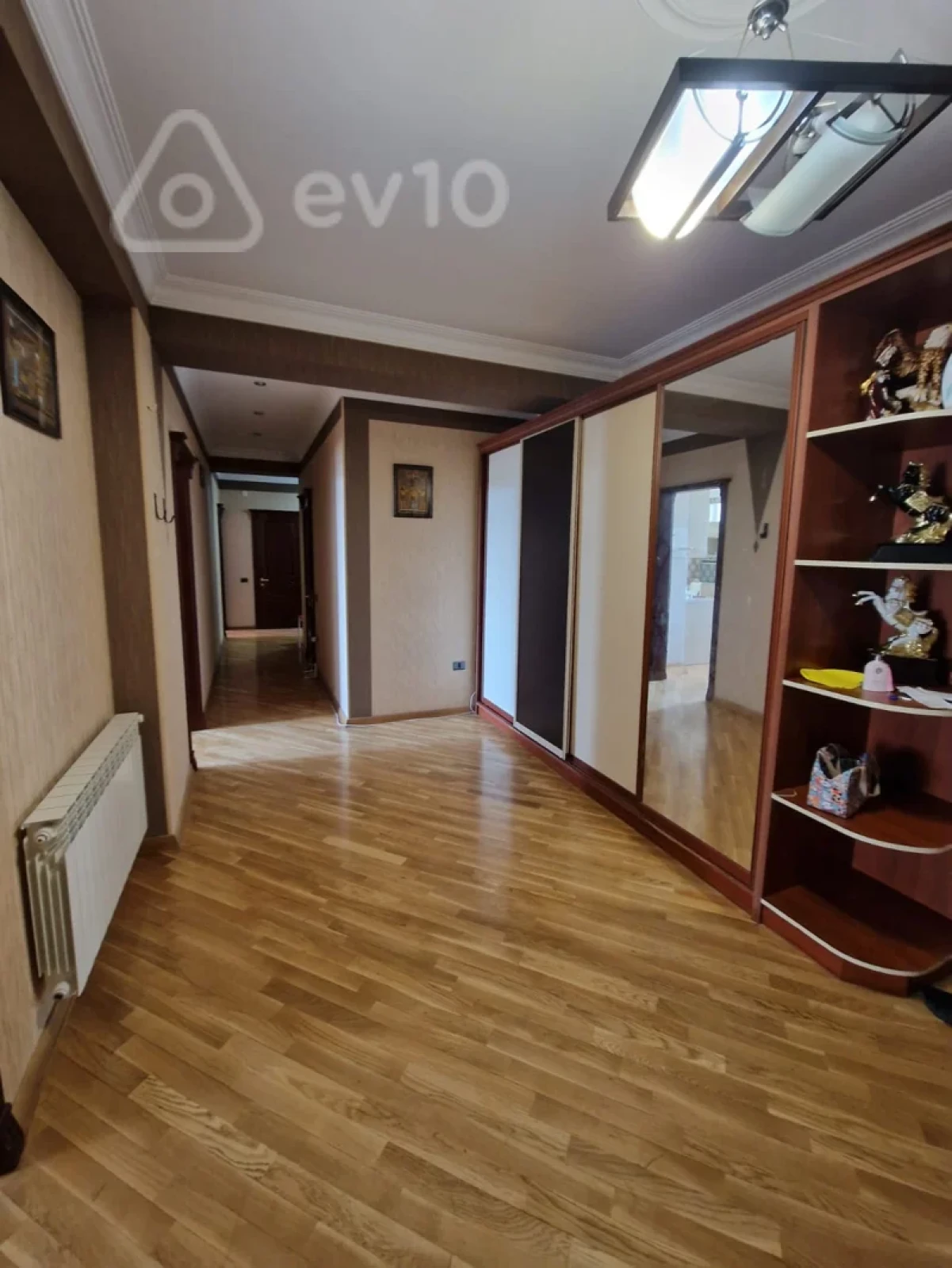 Satılır 4 otaqlı yeni tikili 178 m²