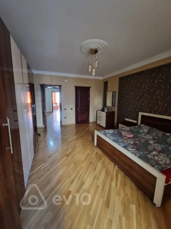 Satılır 4 otaqlı yeni tikili 178 m²