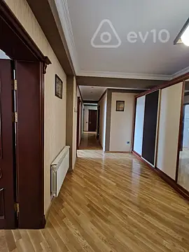 Satılır 4 otaqlı yeni tikili 178 m²
