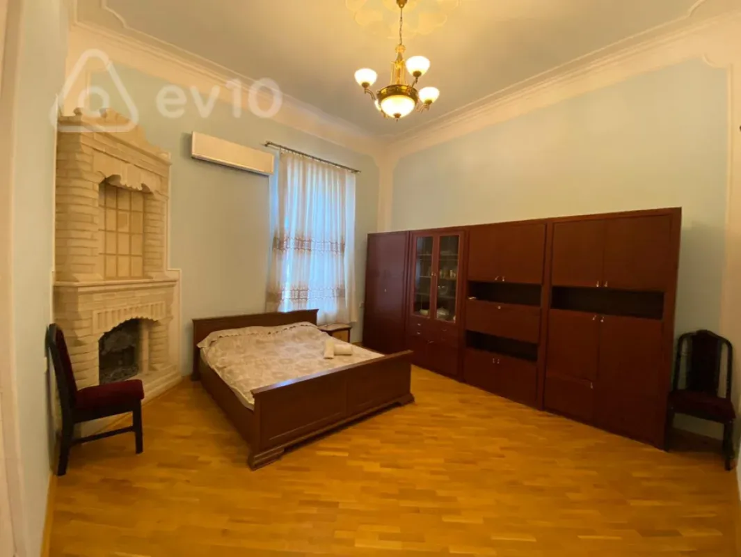 Kirayə verilir 4 otaqlı ofis 160 m²