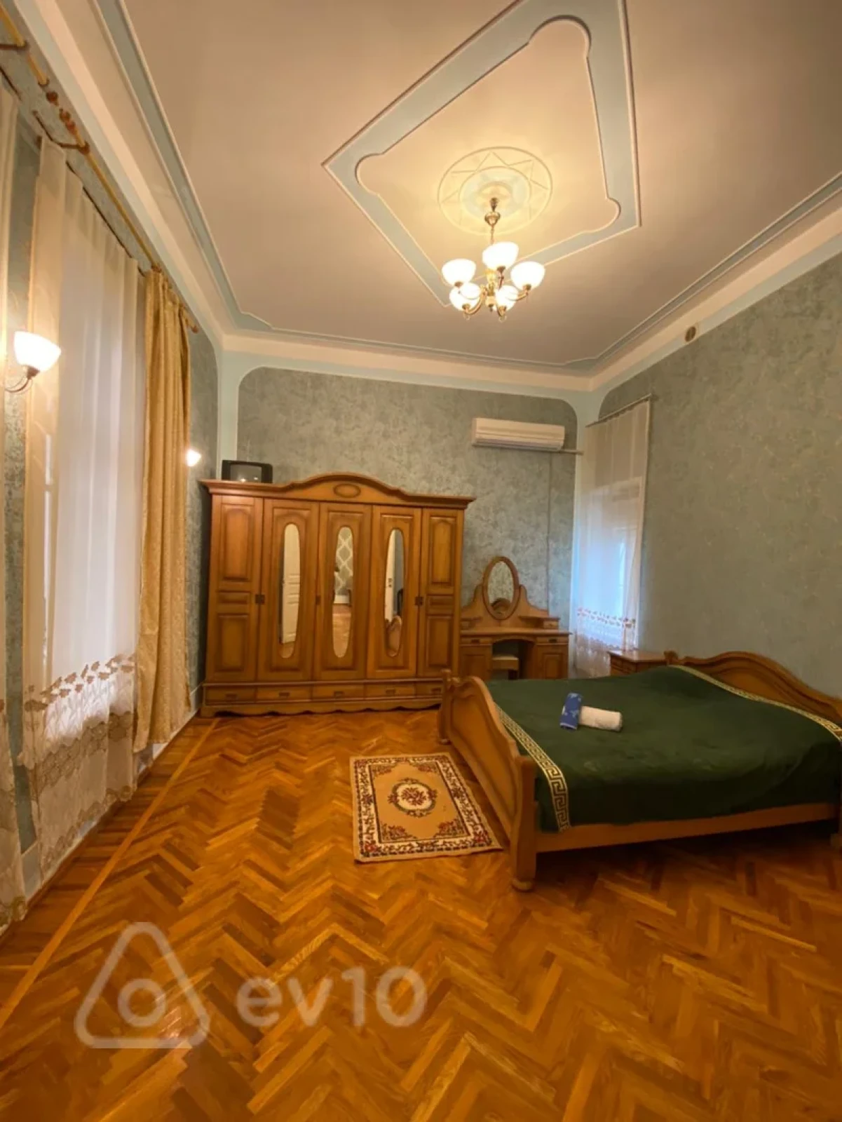 Kirayə verilir 4 otaqlı ofis 160 m²