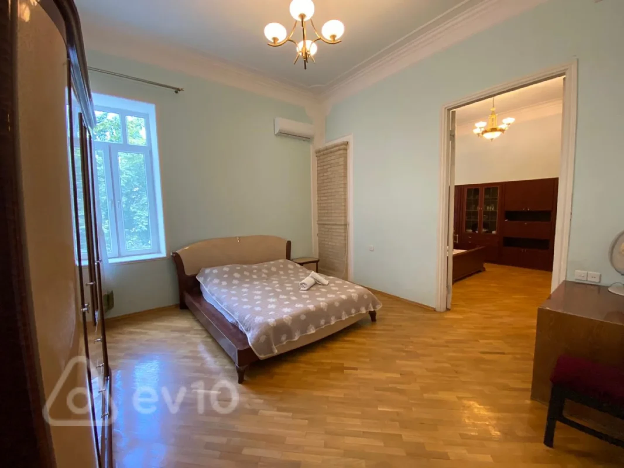 Kirayə verilir 4 otaqlı ofis 160 m²