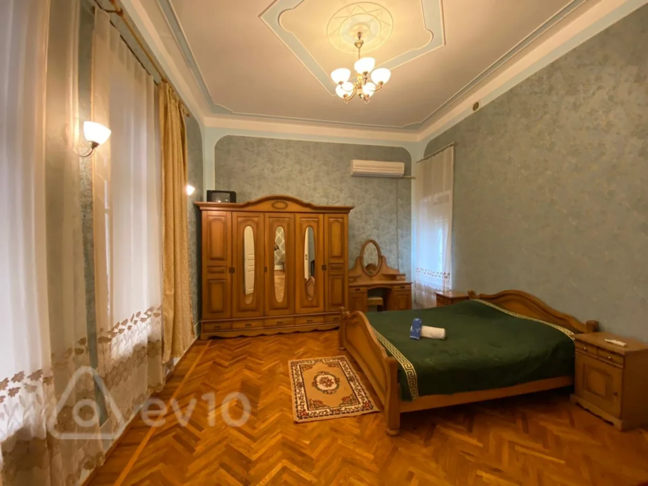 Kirayə verilir 4 otaqlı ofis 160 m²