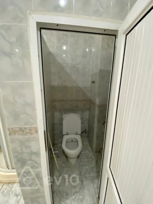 Kirayə verilir 4 otaqlı ofis 160 m²