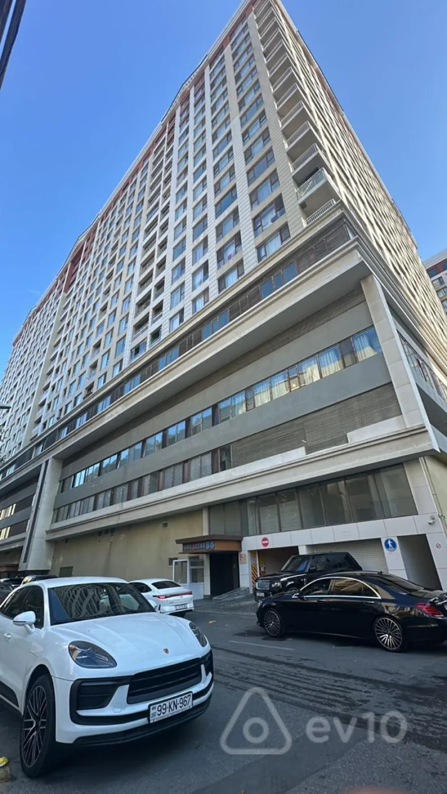 Kirayə verilir 2 otaqlı yeni tikili 87 m²