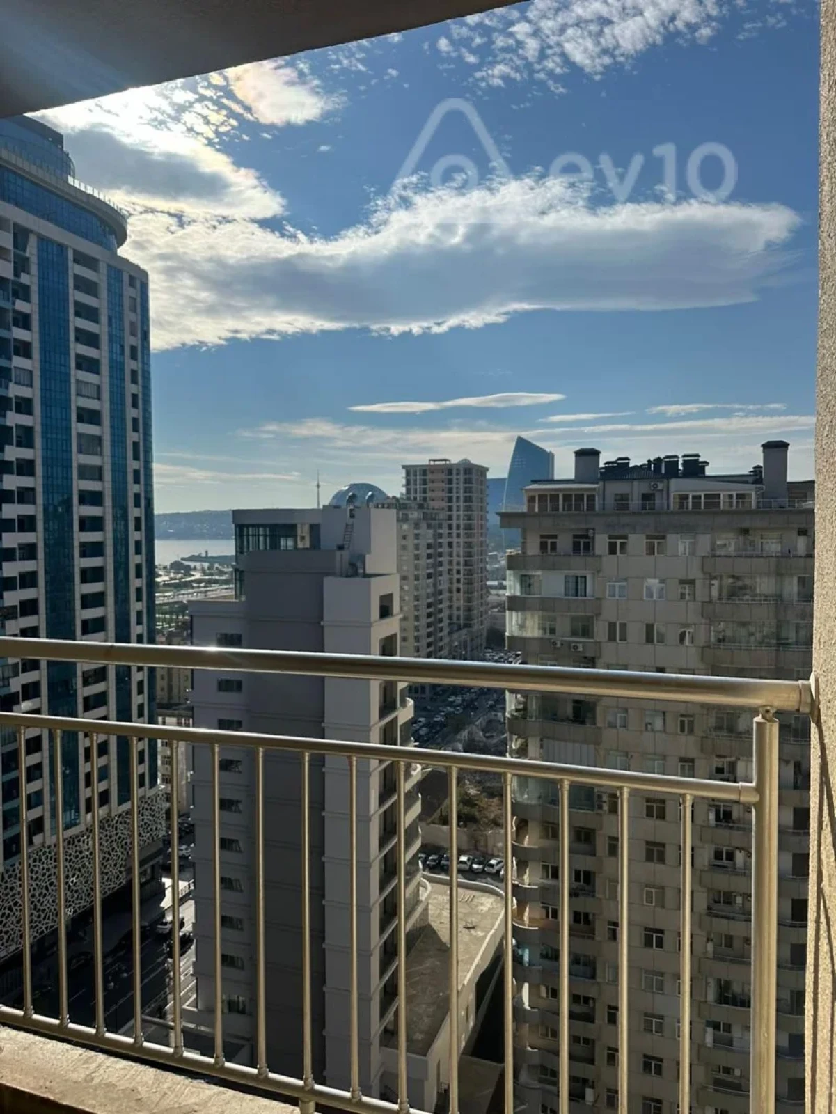 Kirayə verilir 2 otaqlı yeni tikili 87 m²