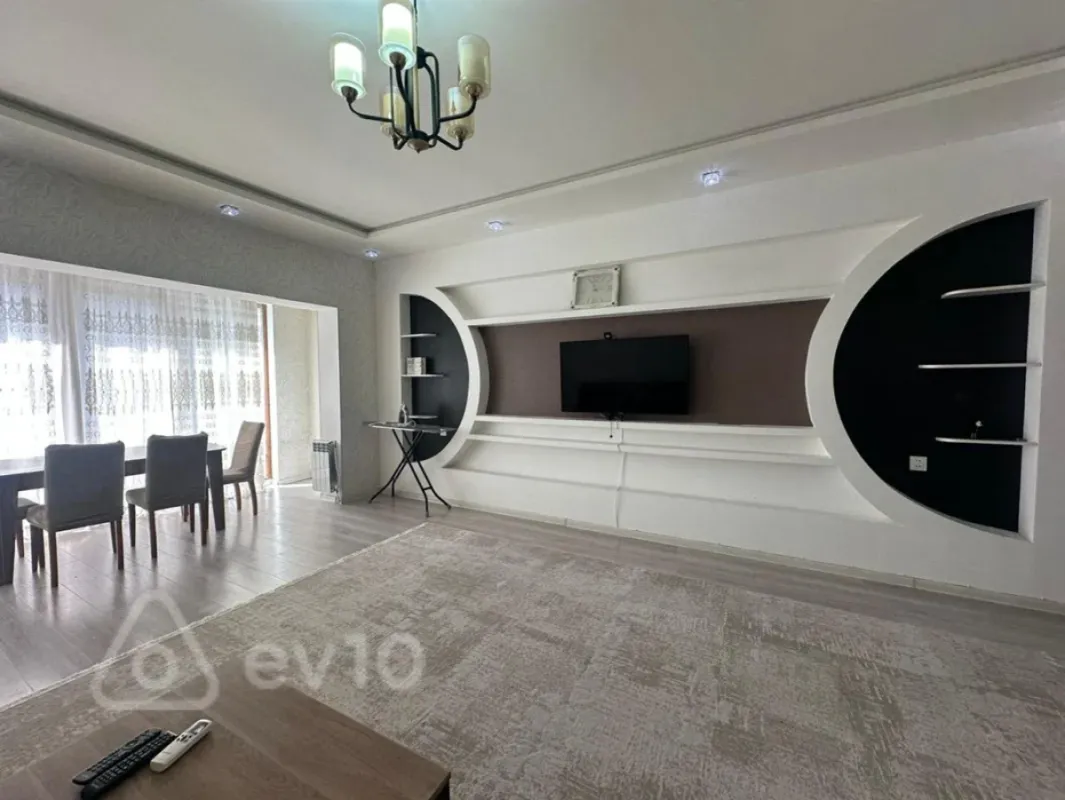Kirayə verilir 2 otaqlı yeni tikili 87 m²