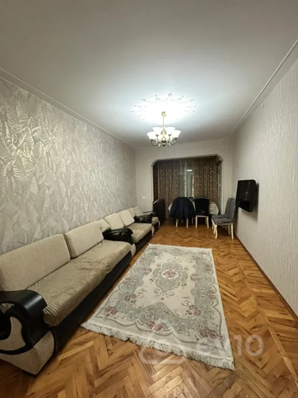 Kirayə verilir 2 otaqlı köhnə tikili 50 m²