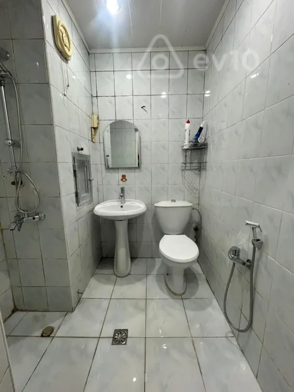 Kirayə verilir 2 otaqlı köhnə tikili 50 m²