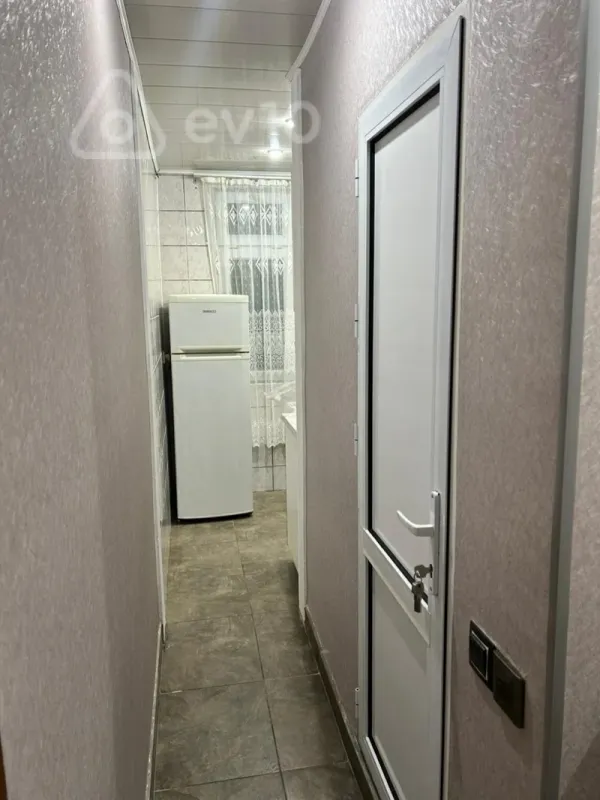 Kirayə verilir 2 otaqlı köhnə tikili 50 m²