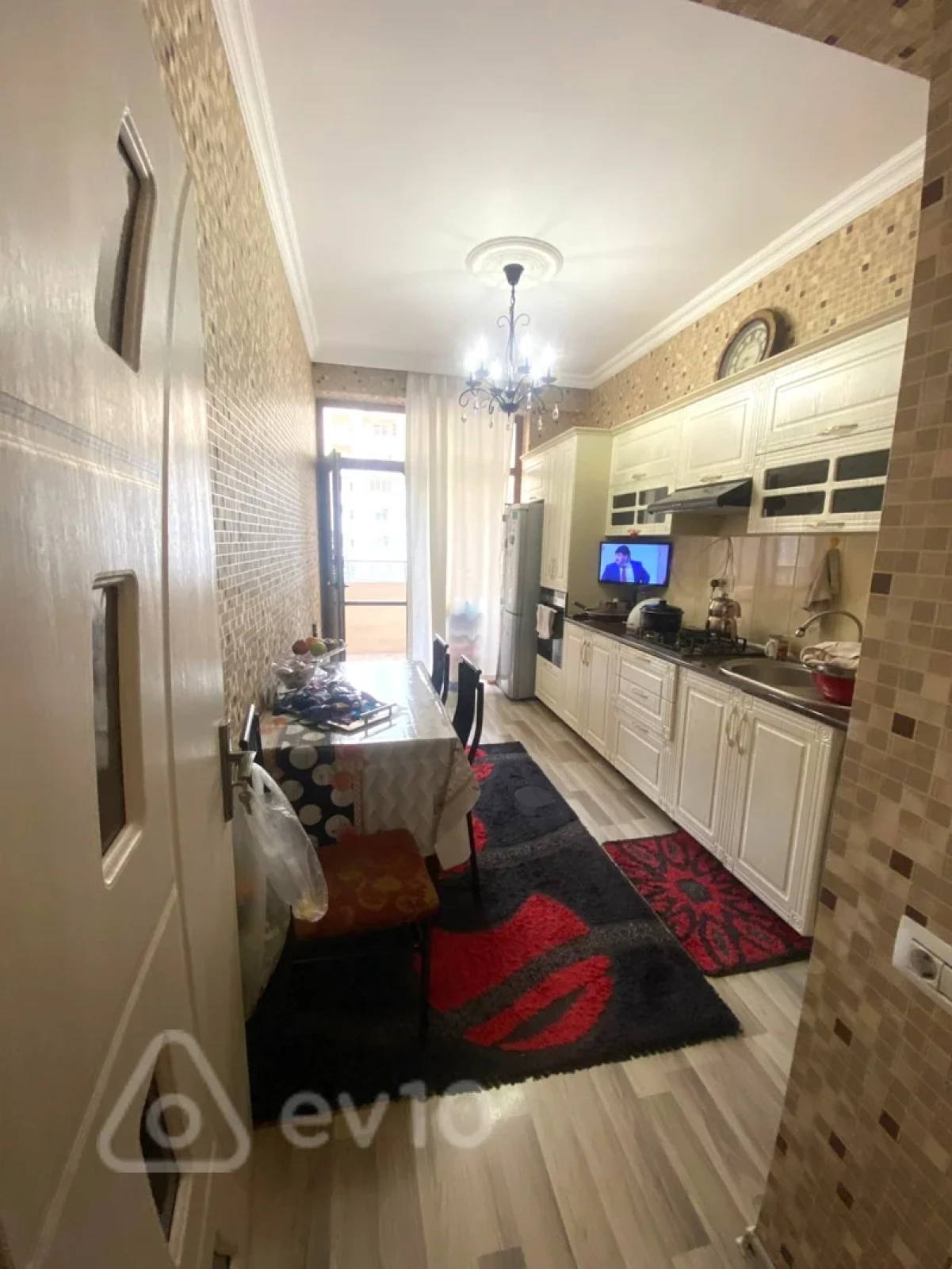 Kirayə verilir 2 otaqlı yeni tikili 82 m²