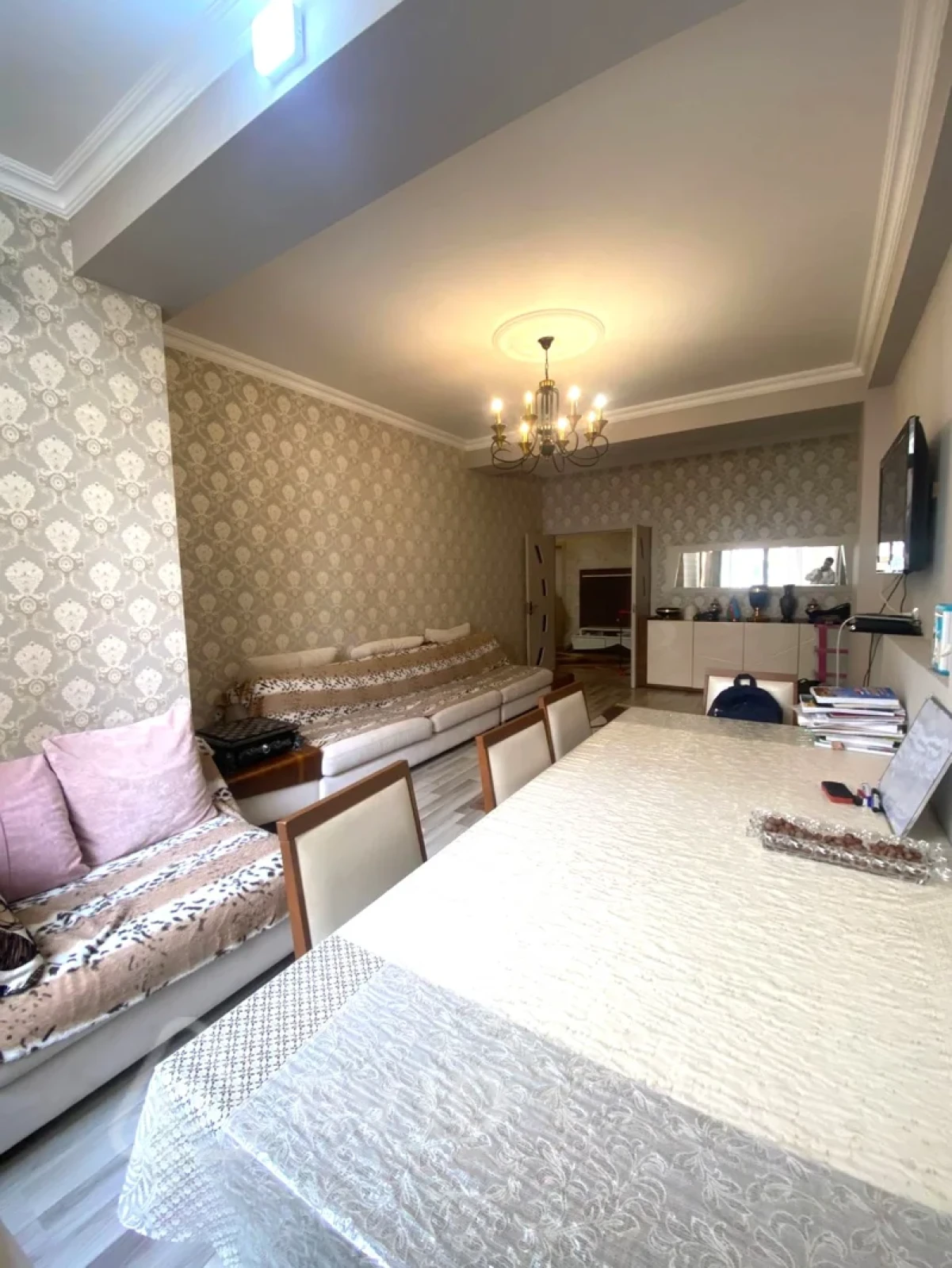 Kirayə verilir 2 otaqlı yeni tikili 82 m²