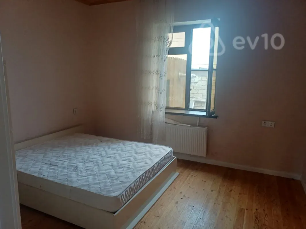 Kirayə verilir 4 otaqlı həyət evi 120 m²