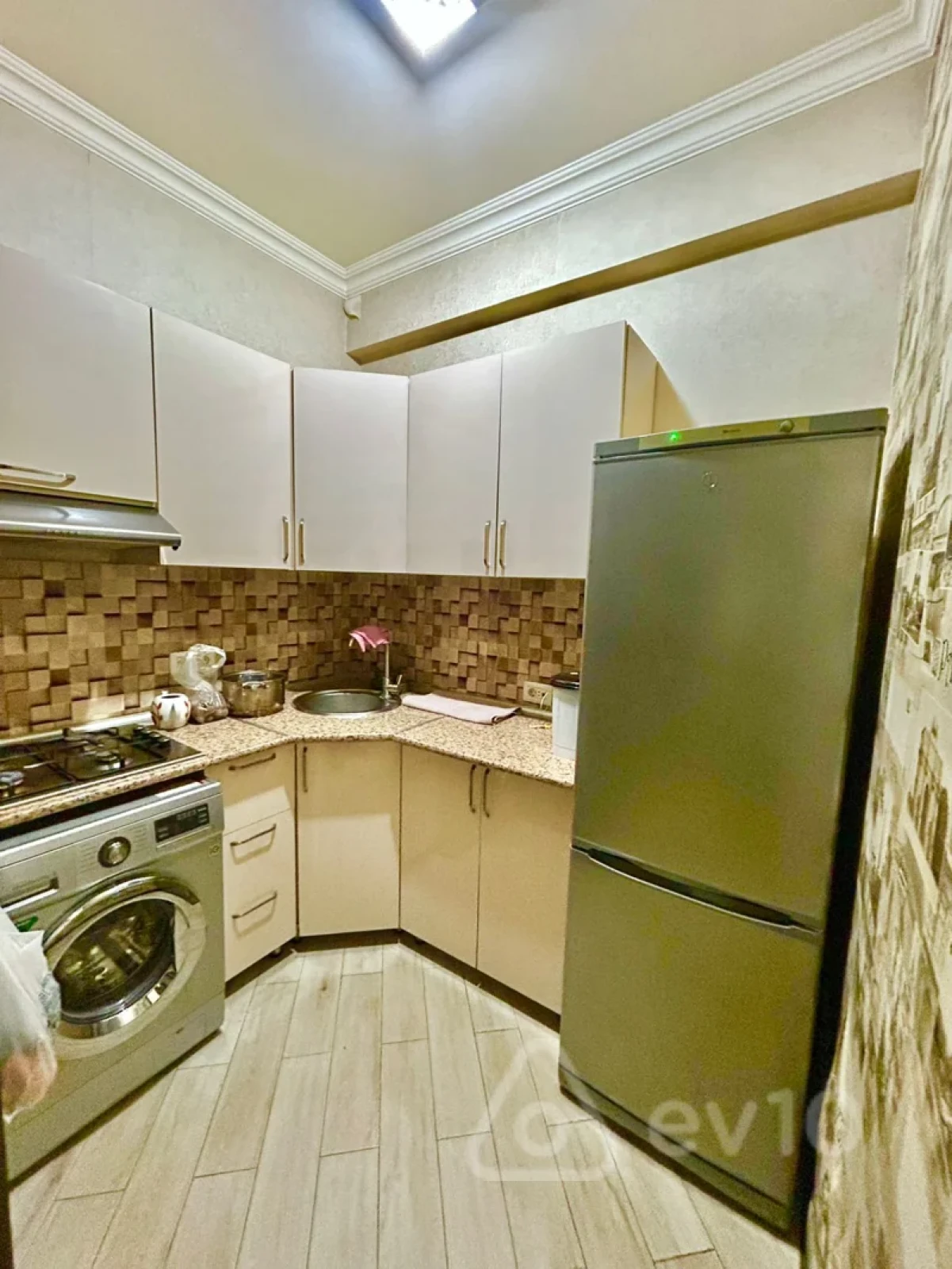 Kirayə verilir 2 otaqlı yeni tikili 56 m²