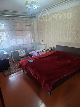 Kirayə verilir 3 otaqlı köhnə tikili 65 m²