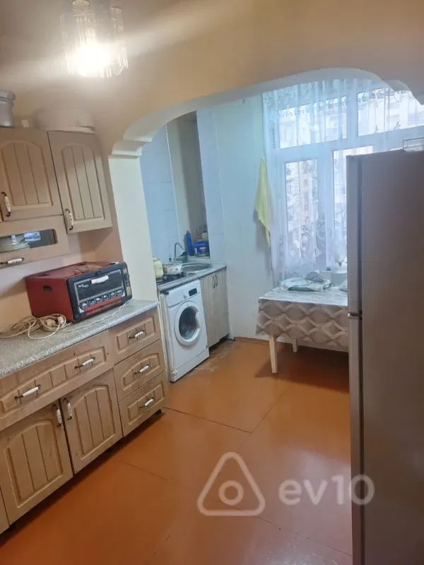 Kirayə verilir 3 otaqlı köhnə tikili 65 m²