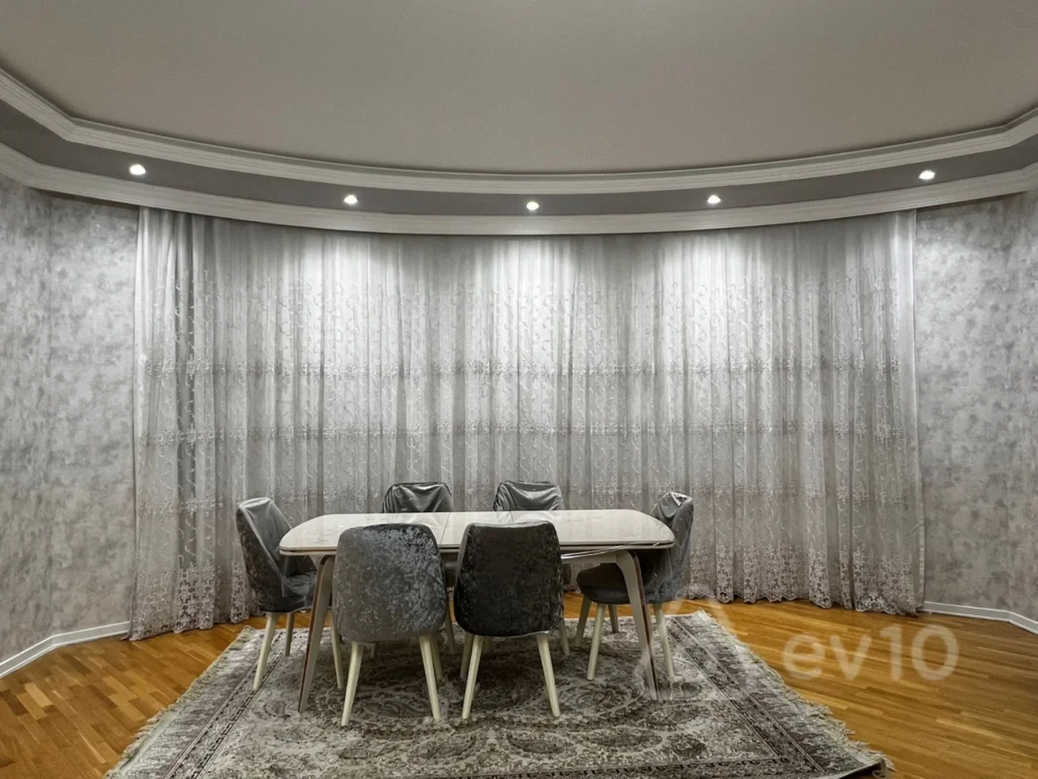 Kirayə verilir 3 otaqlı yeni tikili 123 m²