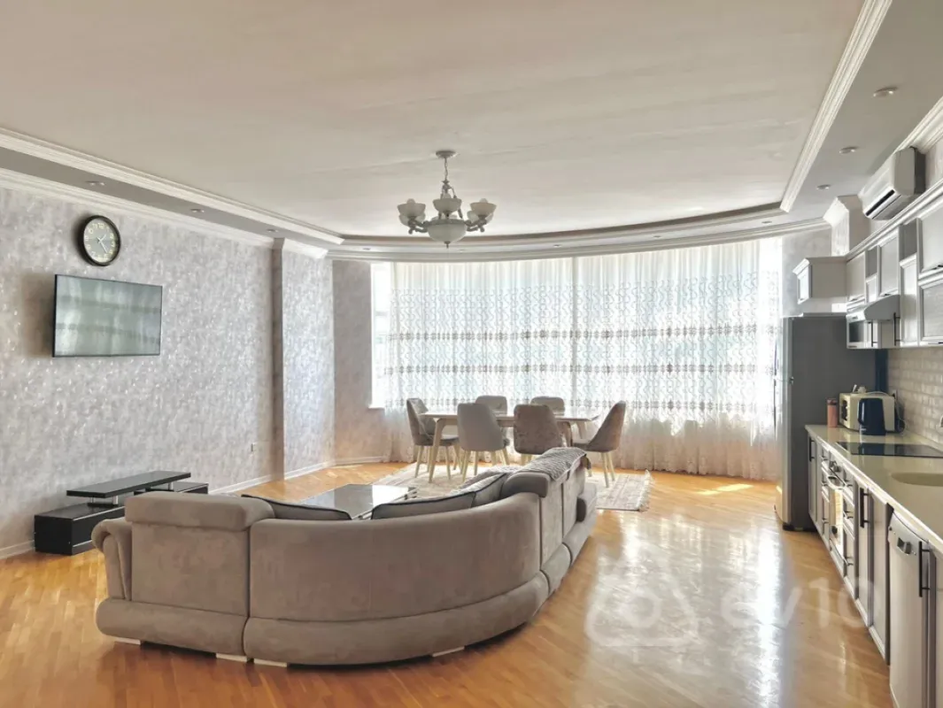 Kirayə verilir 3 otaqlı yeni tikili 123 m²