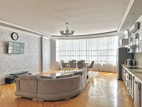 Kirayə verilir 3 otaqlı yeni tikili 123 m²
