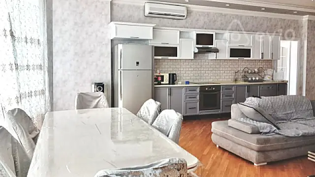 Kirayə verilir 3 otaqlı yeni tikili 123 m²