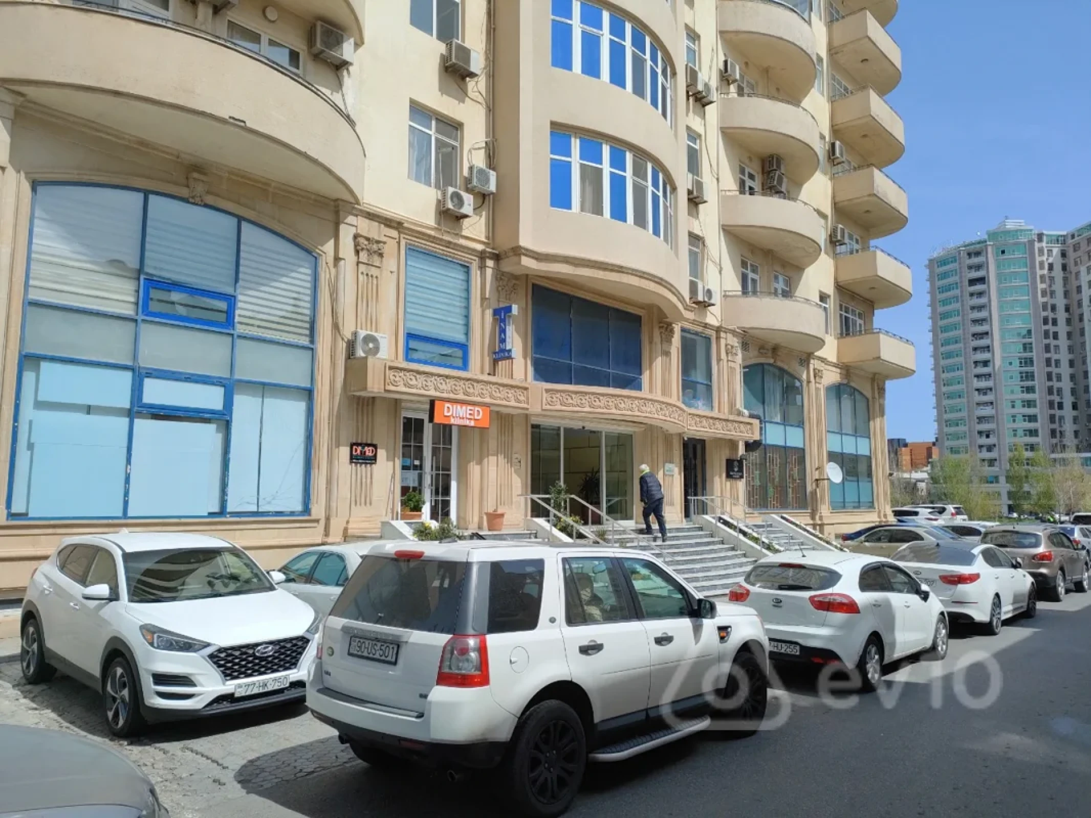 Kirayə verilir 3 otaqlı yeni tikili 123 m²