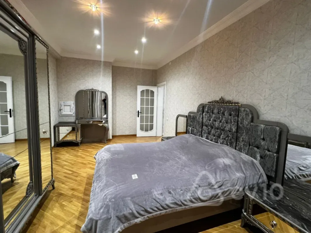 Kirayə verilir 3 otaqlı yeni tikili 123 m²