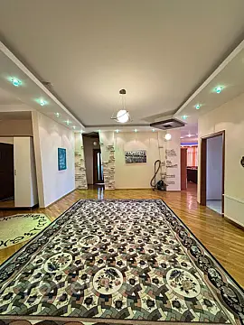 Satılır 4 otaqlı yeni tikili 230 m²