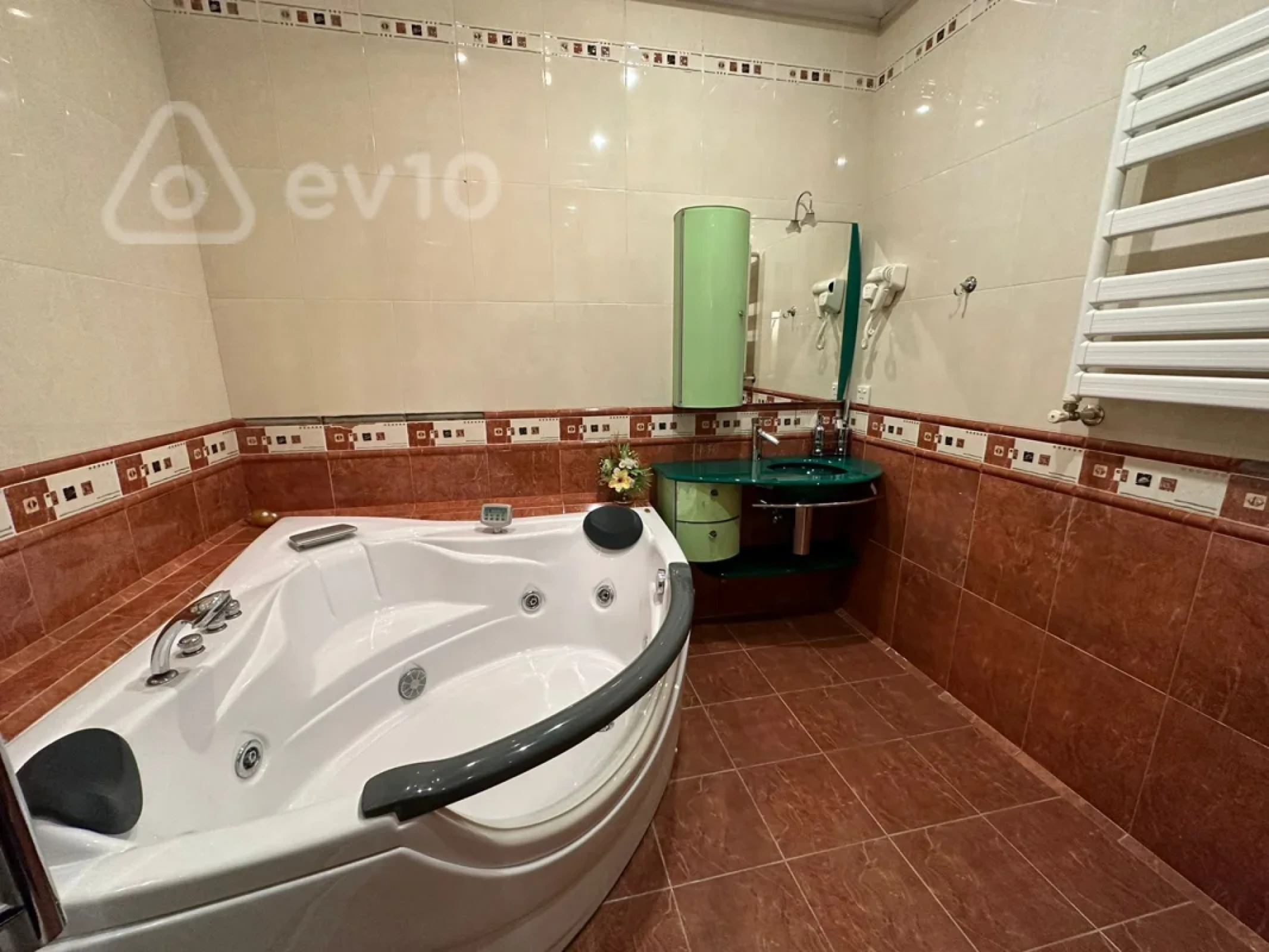 Kirayə verilir 3 otaqlı yeni tikili 141 m²