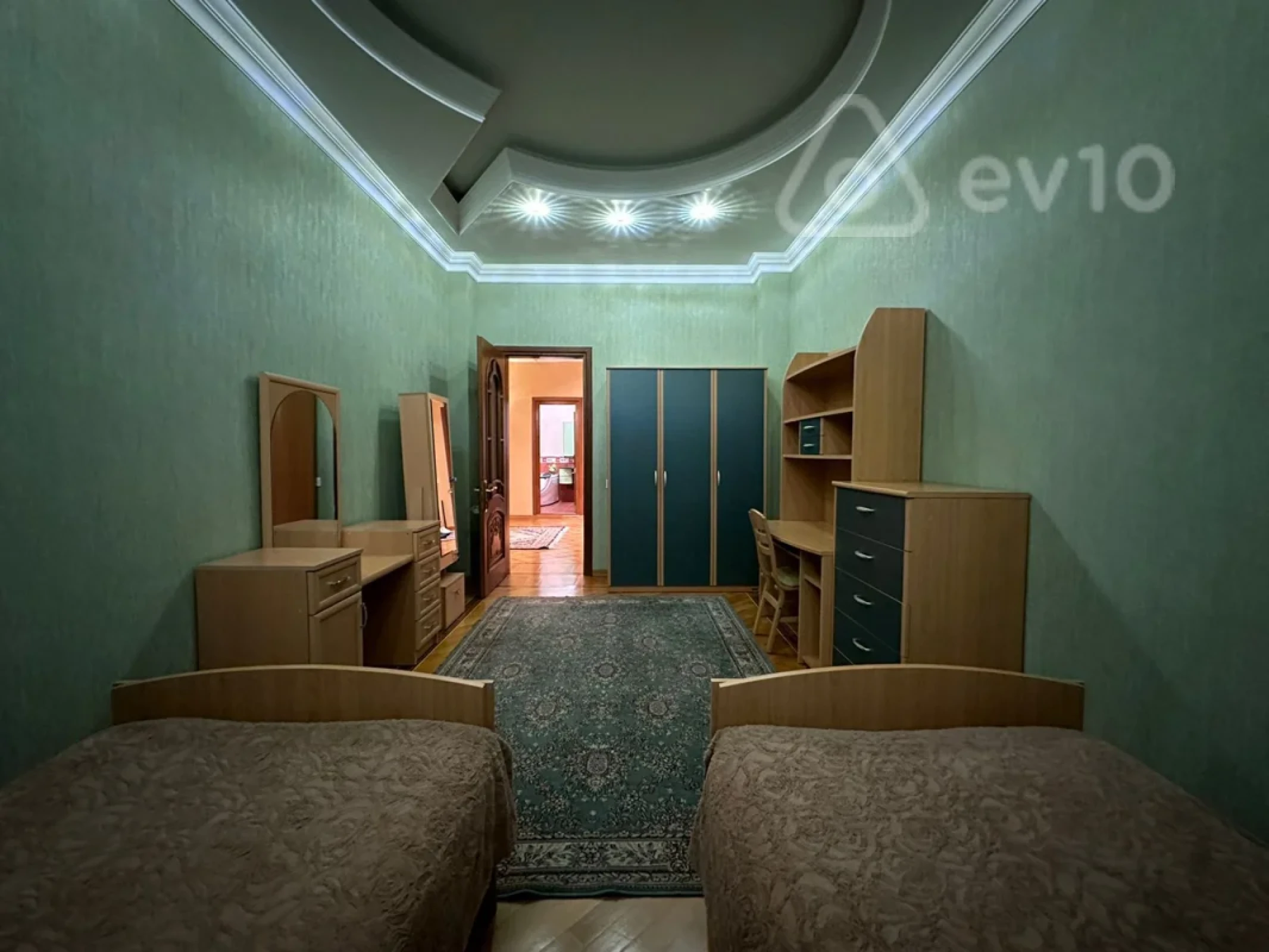 Kirayə verilir 3 otaqlı yeni tikili 141 m²