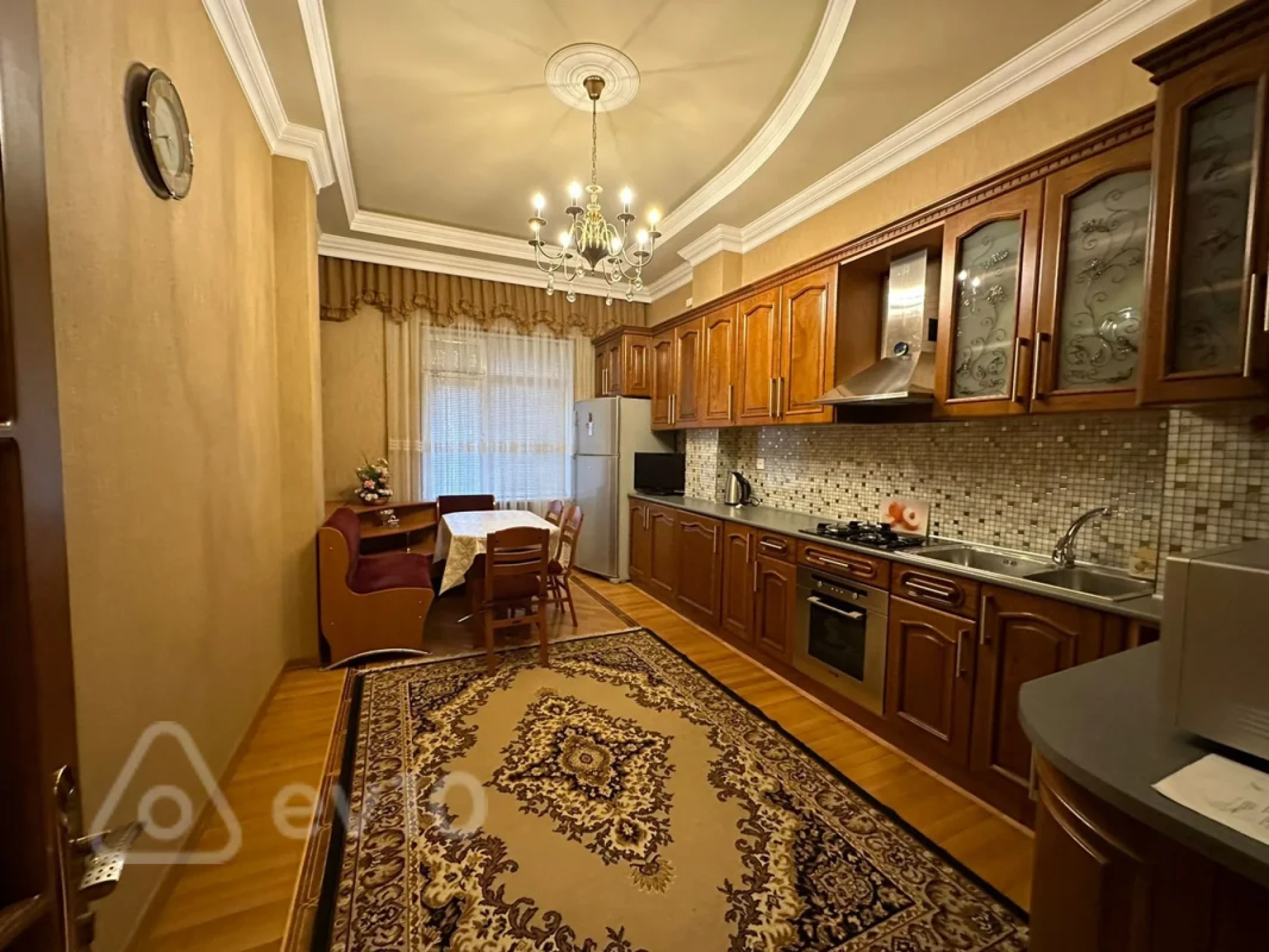 Kirayə verilir 3 otaqlı yeni tikili 141 m²