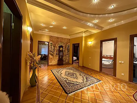 Kirayə verilir 3 otaqlı yeni tikili 141 m² — Bakı, Nərimanov 3 otaq 141.00 m²