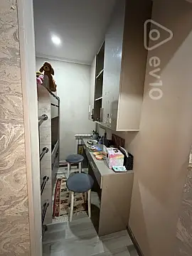 Satılır 2 otaqlı köhnə tikili 65 m²