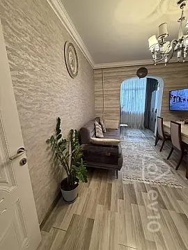 Satılır 2 otaqlı köhnə tikili 65 m²