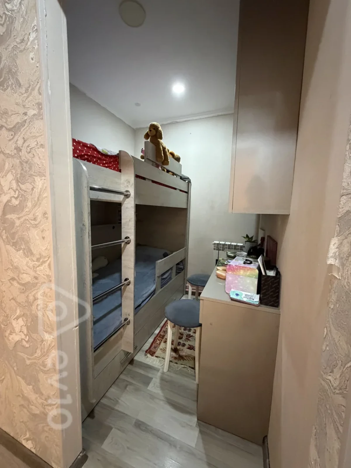 Satılır 2 otaqlı köhnə tikili 65 m²