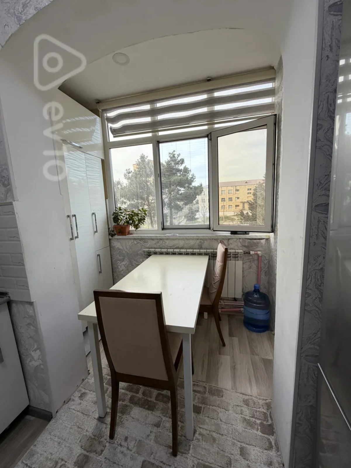 Satılır 2 otaqlı köhnə tikili 65 m²